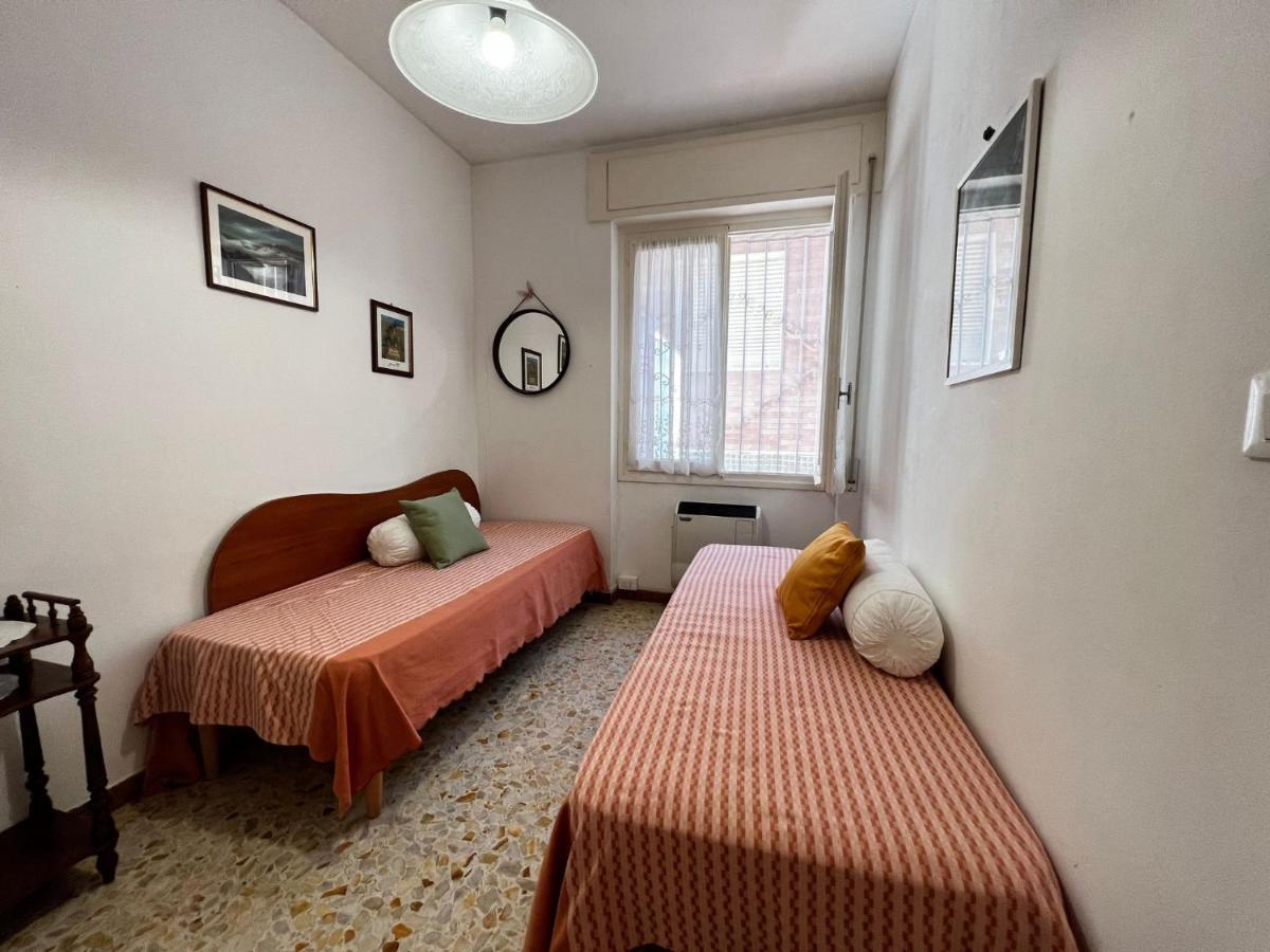 Suite A 2 Passi Dalla Spiaggia - Ospedaletti Exterior photo